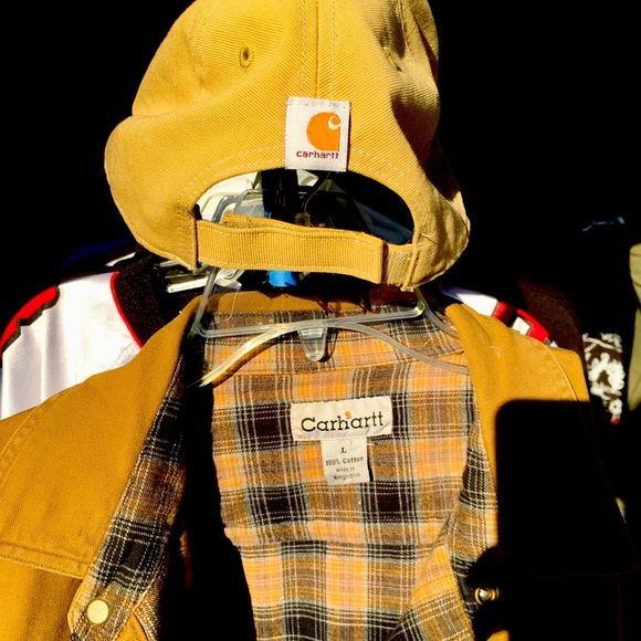 CARHARTT VINTAGE JACKET & Matching HAT - SIZE:Large - HAT is Adjustable Size - Picture 6 of 8